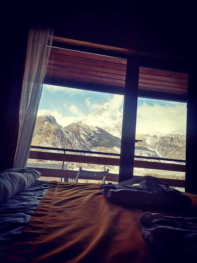 Wooden Hotel Kazbegi Eksteriør bilde