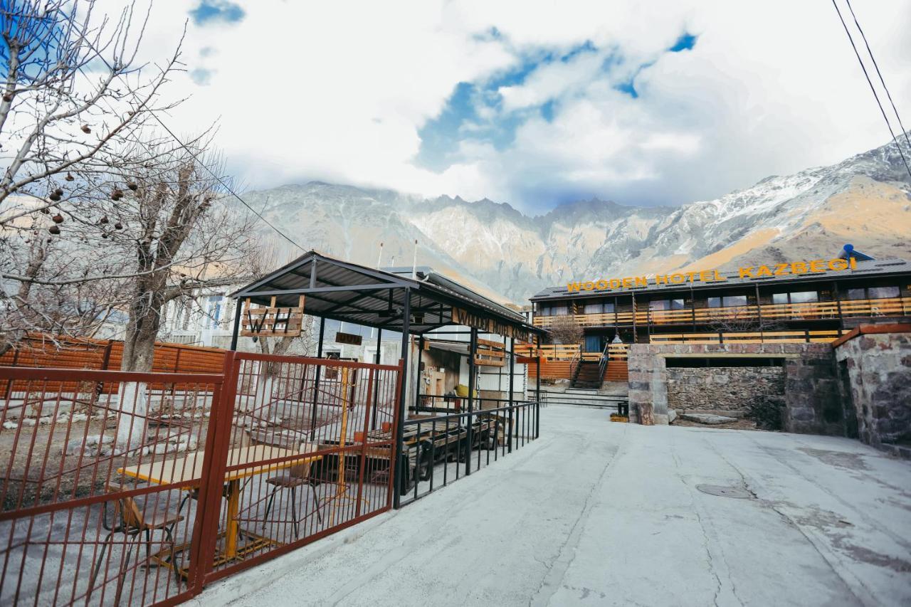 Wooden Hotel Kazbegi Eksteriør bilde