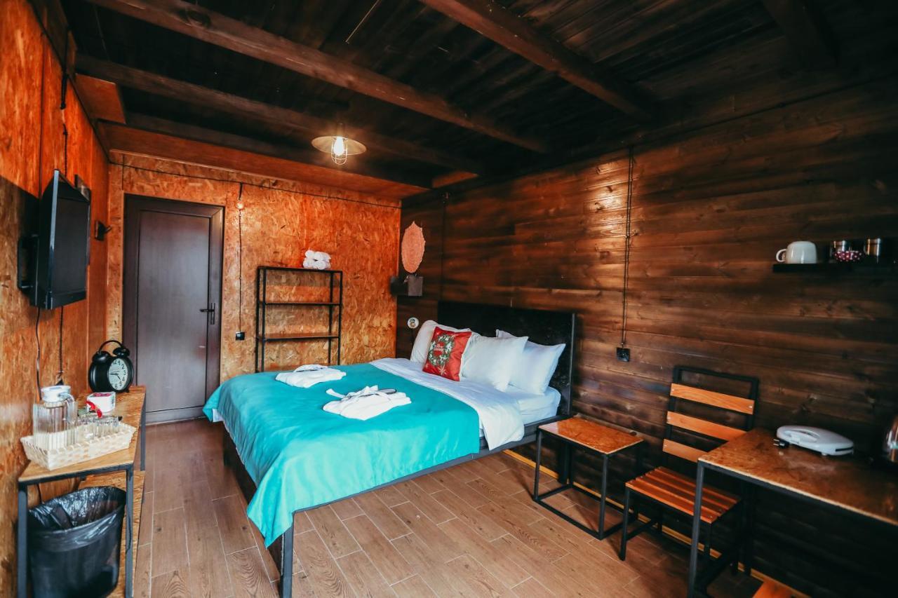 Wooden Hotel Kazbegi Eksteriør bilde
