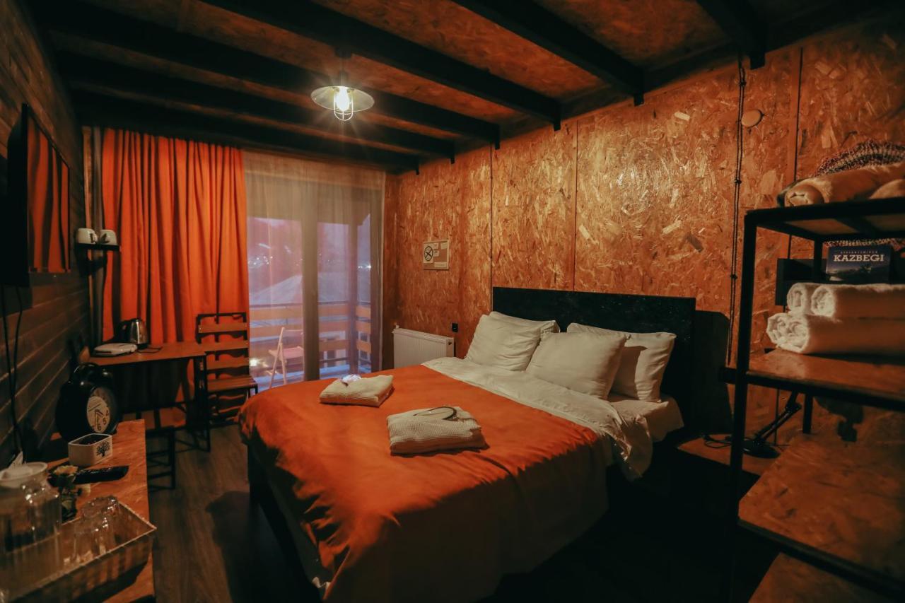 Wooden Hotel Kazbegi Eksteriør bilde